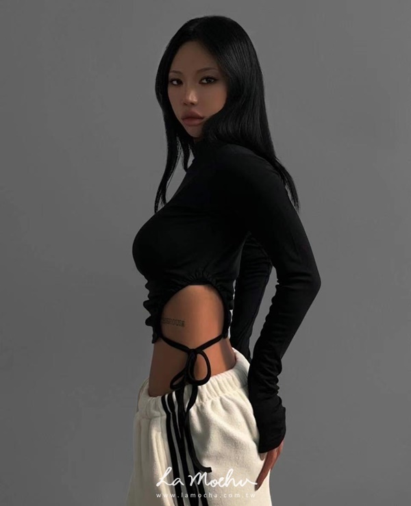辣妹不規則抽繩上衣